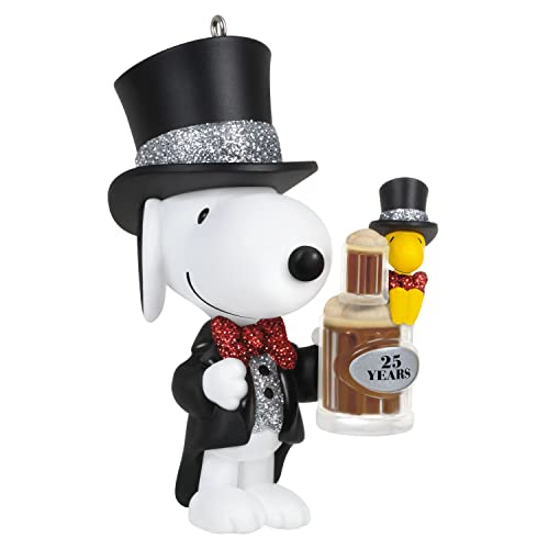 Peanuts Spotlight on Snoopy 25th Anniversary Ornament