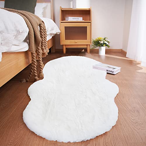 Plush and Luxurious Ghouse Faux Fur Rug