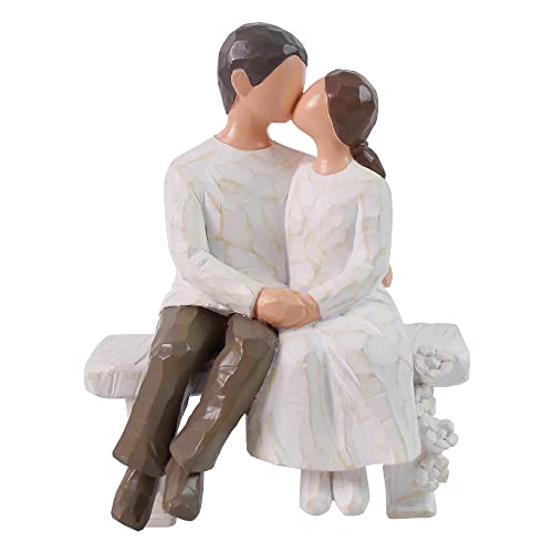 Romantic Couple Figurines in Love - Best Gift for Special Moments