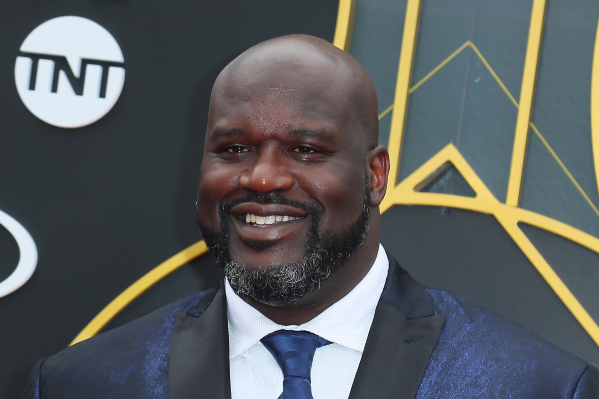 Shaquille O’Neal Refurbishes Basketball Court For Kids At L.A. Boys & Girls Club