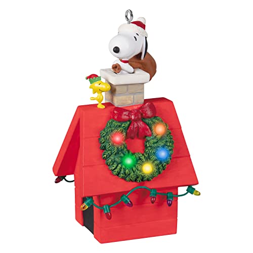 The Peanuts Gang Up On The Housetop Ornament