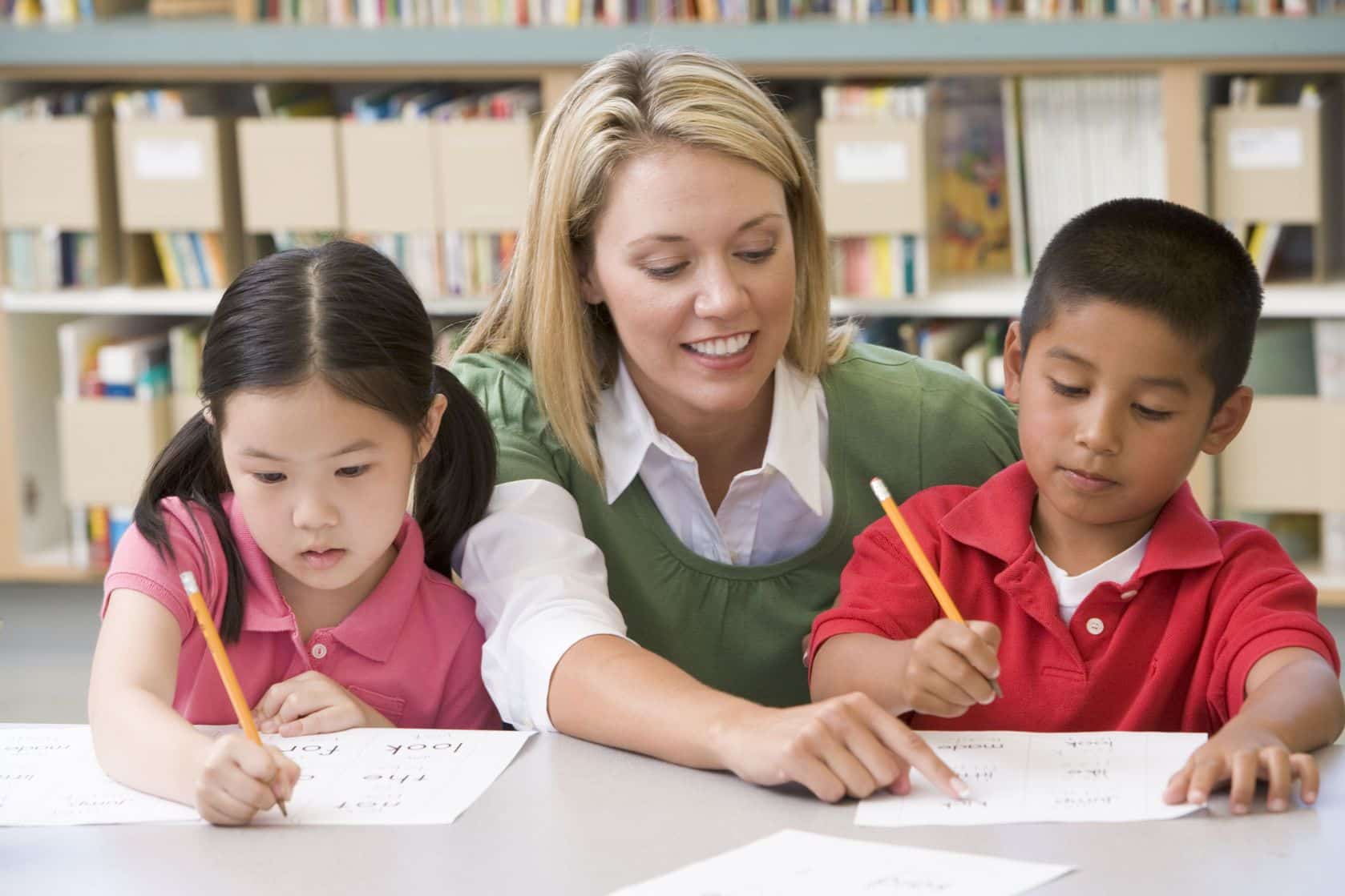 What Is An Educational Assistant