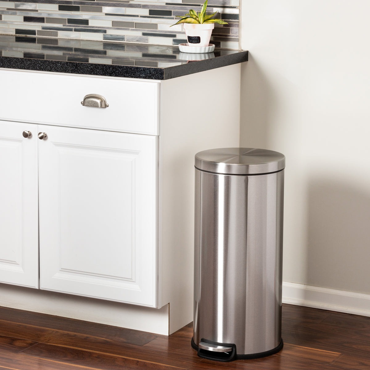 10 Incredible Odor Control Trash Can for 2024
