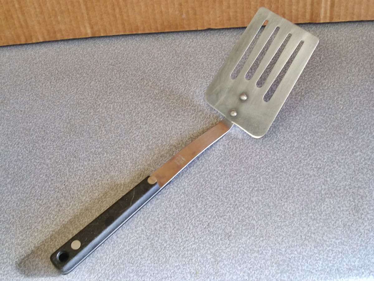 spreading spatula, POM