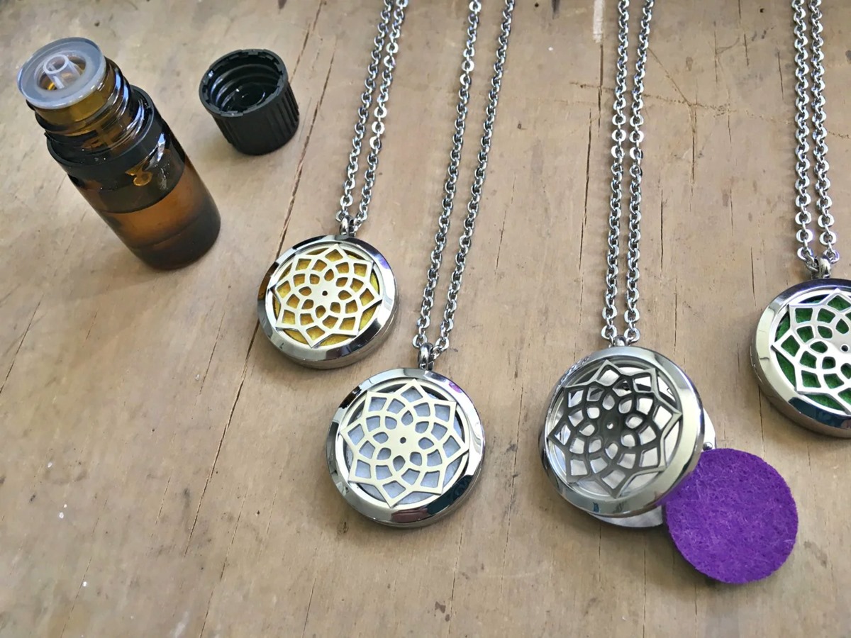 12 Best Essential Oil Necklace Diffuser for 2024