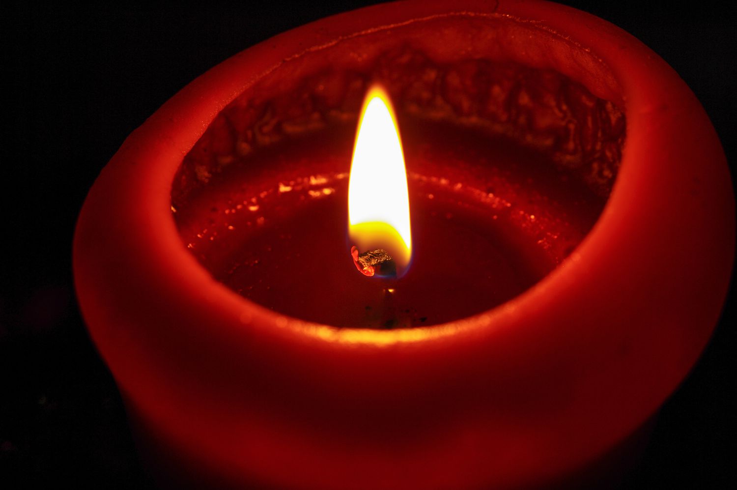 12 Unbelievable Red Candle for 2024