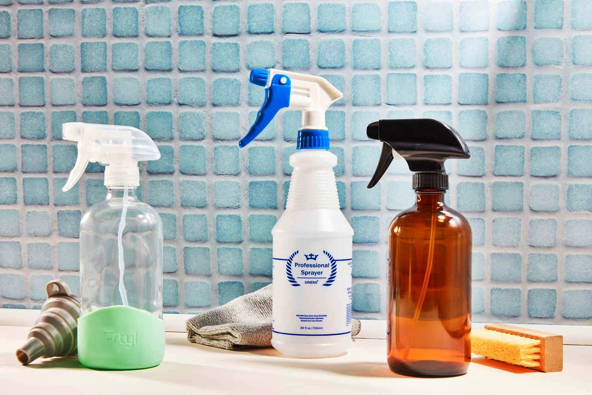 13 Best Glass Spray Bottles For Cleaning Solutions for 2024