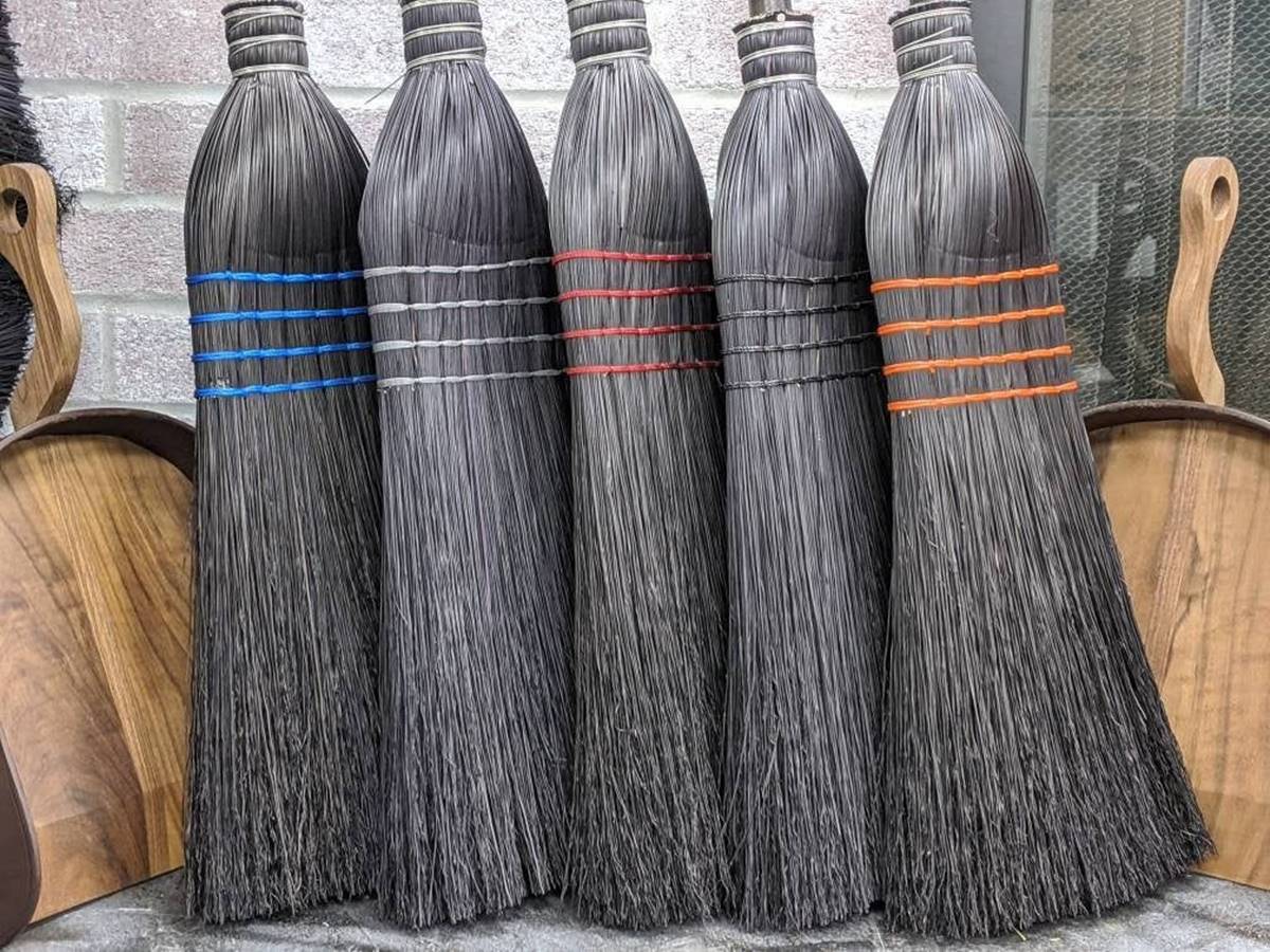 14 Best Black Broom for 2024