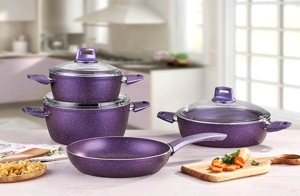 8 Unbelievable Purple Cookware for 2024