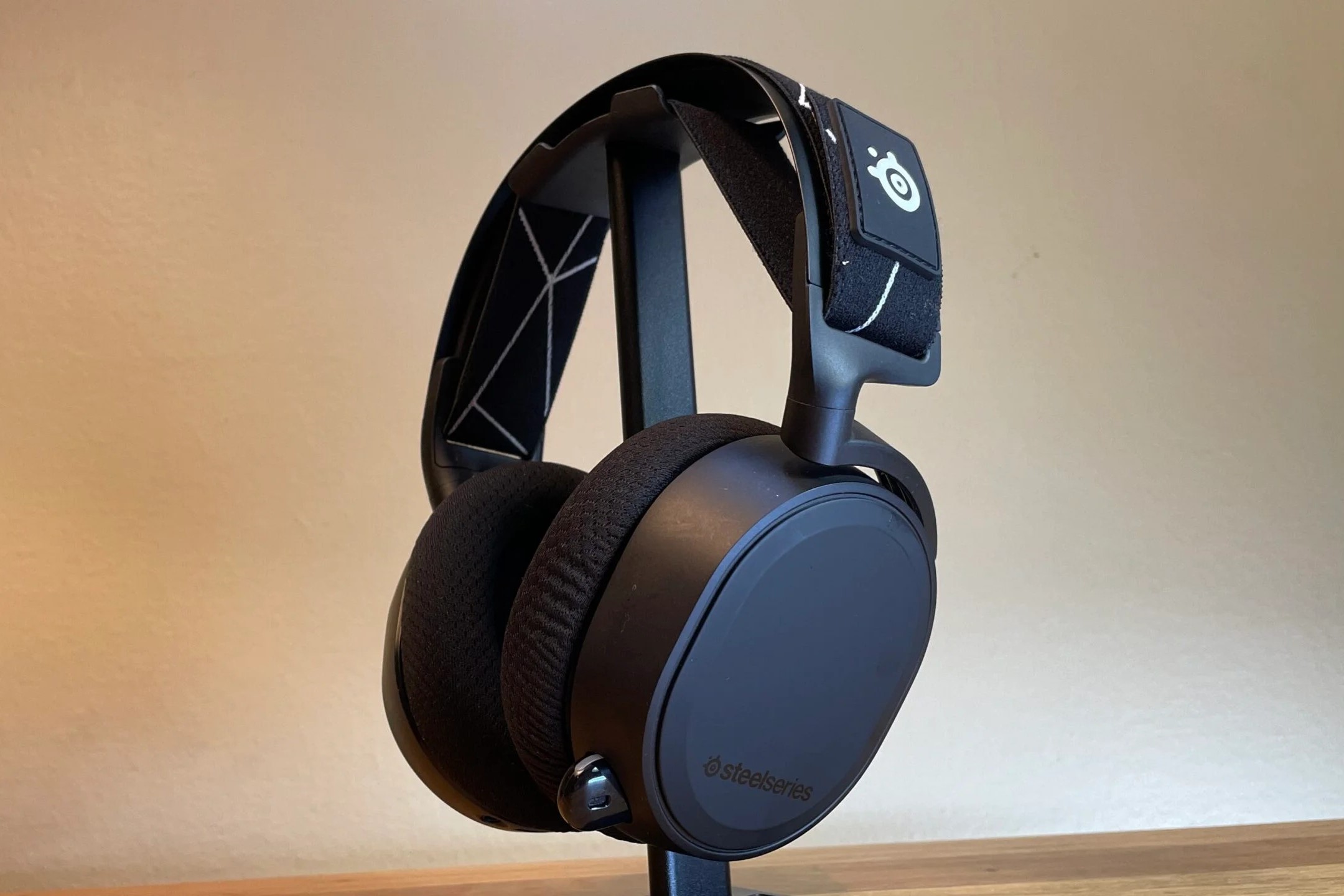 Addressing Charging Problems With SteelSeries Headsets