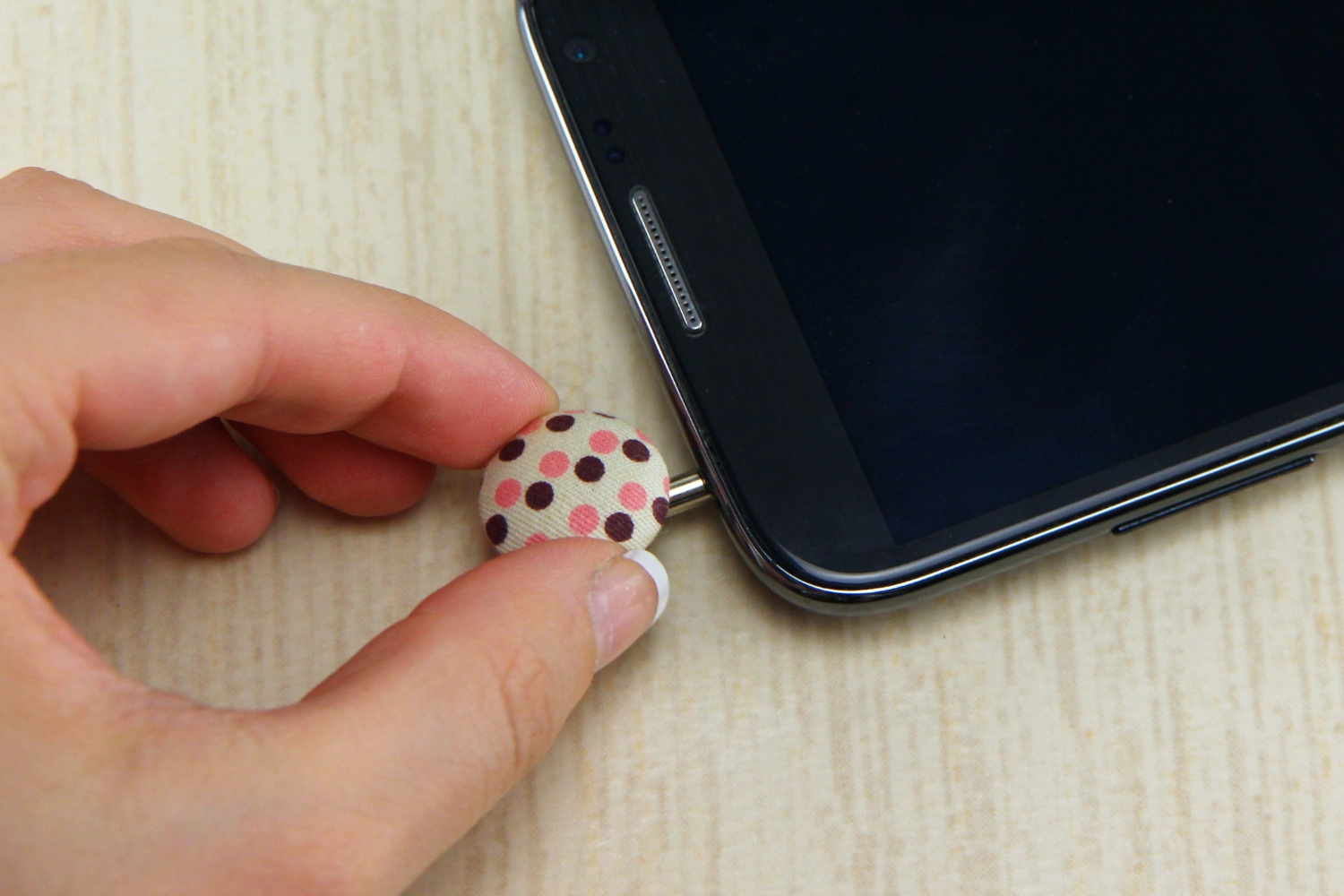 How To Attach Phone Charms CitizenSide