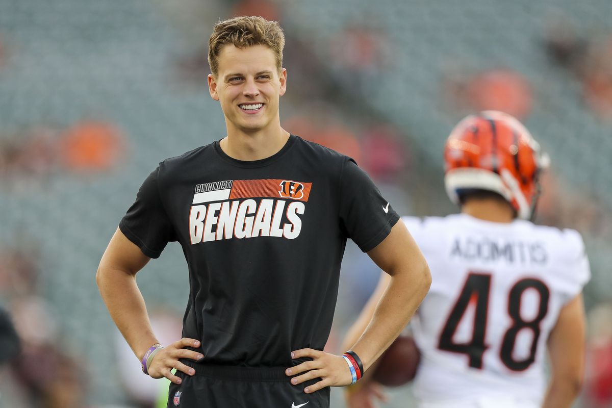Bengals’ Joe Burrow Shows Generosity, Lends Jake Browning’s Family His Stadium Suite For Colts Game