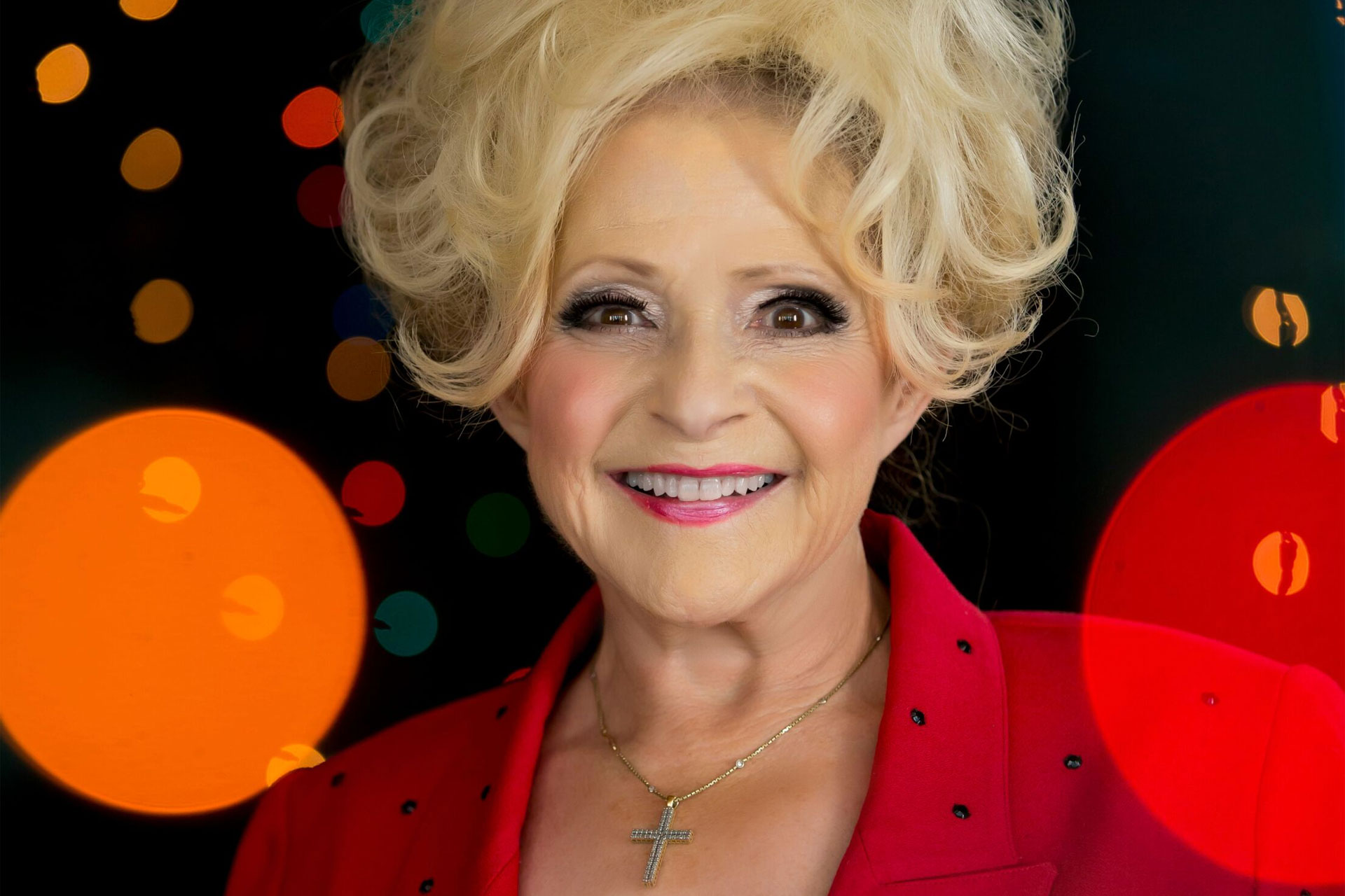 Brenda Lee’s ‘Rockin’ Around The Christmas Tree’ Soars To The Top Of The Hot 100 Chart