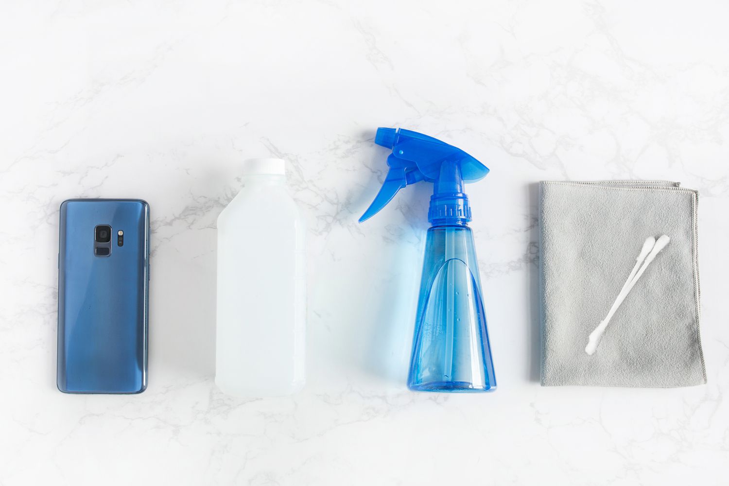 cleaning-your-clear-phone-case-naturally