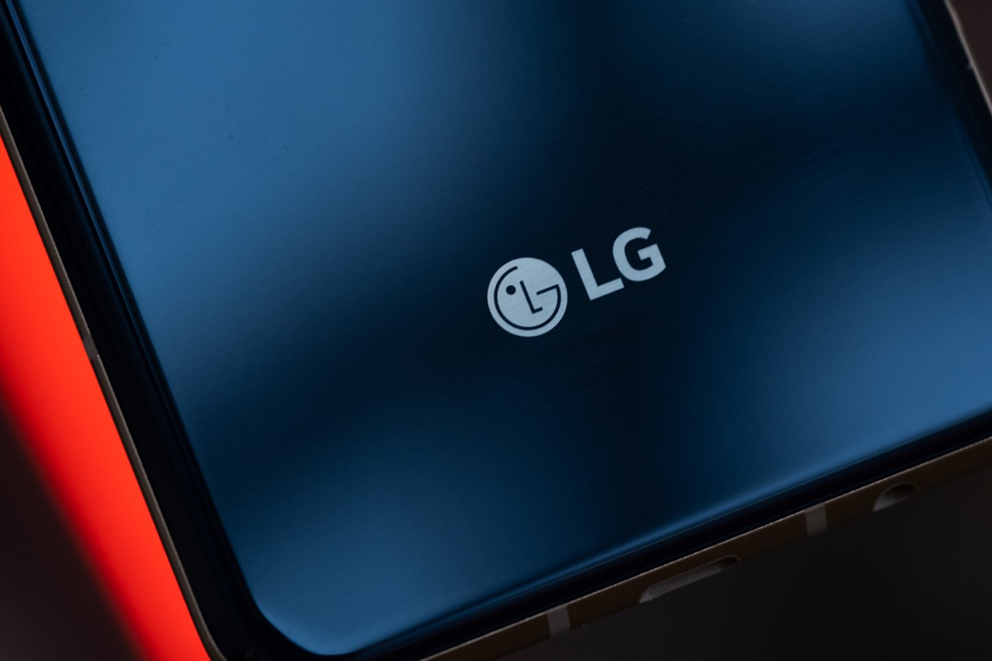crafting-a-custom-phone-case-for-your-lg-device