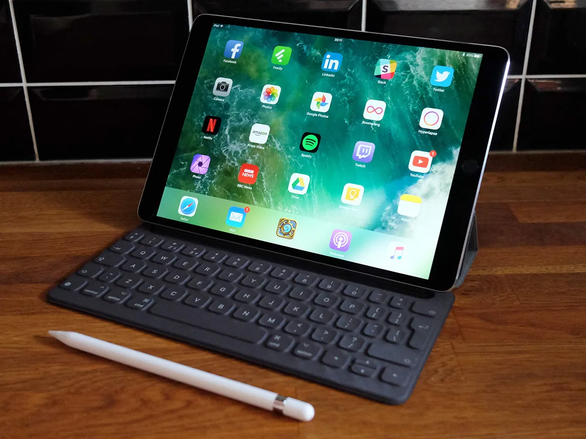 cyber-week-deal-get-a-2017-ipad-pro-with-accessories-for-only-289-97