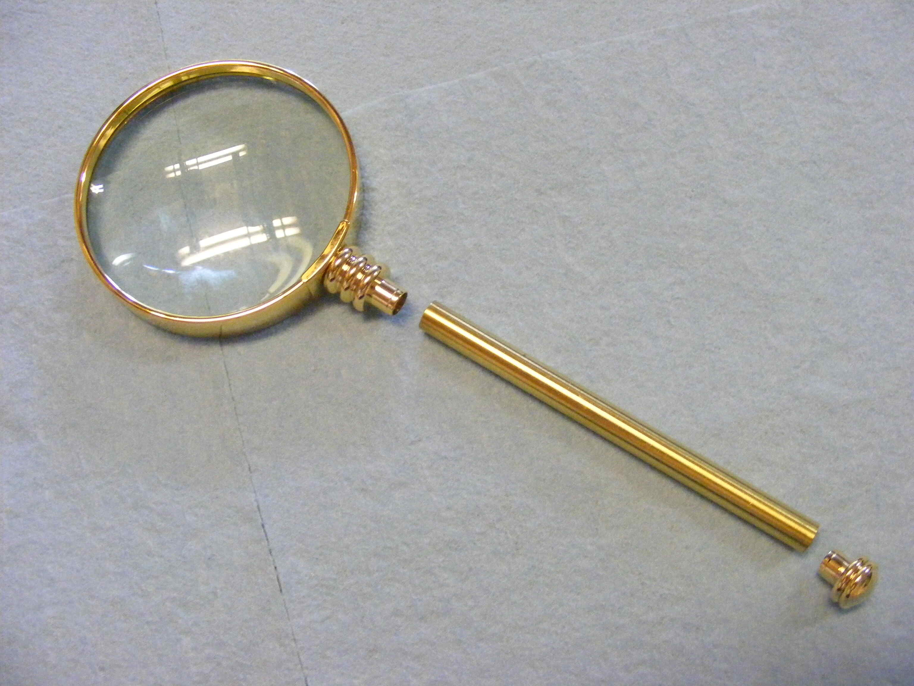 DIY Magnifiers: Creating Your Own Magnifying Glass