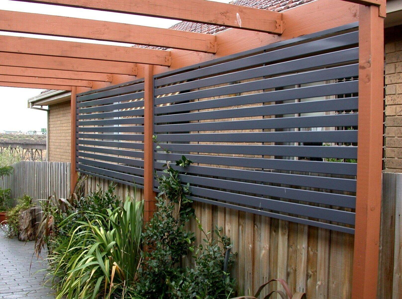 diy-privacy-constructing-an-outdoor-privacy-screen-for-your-space