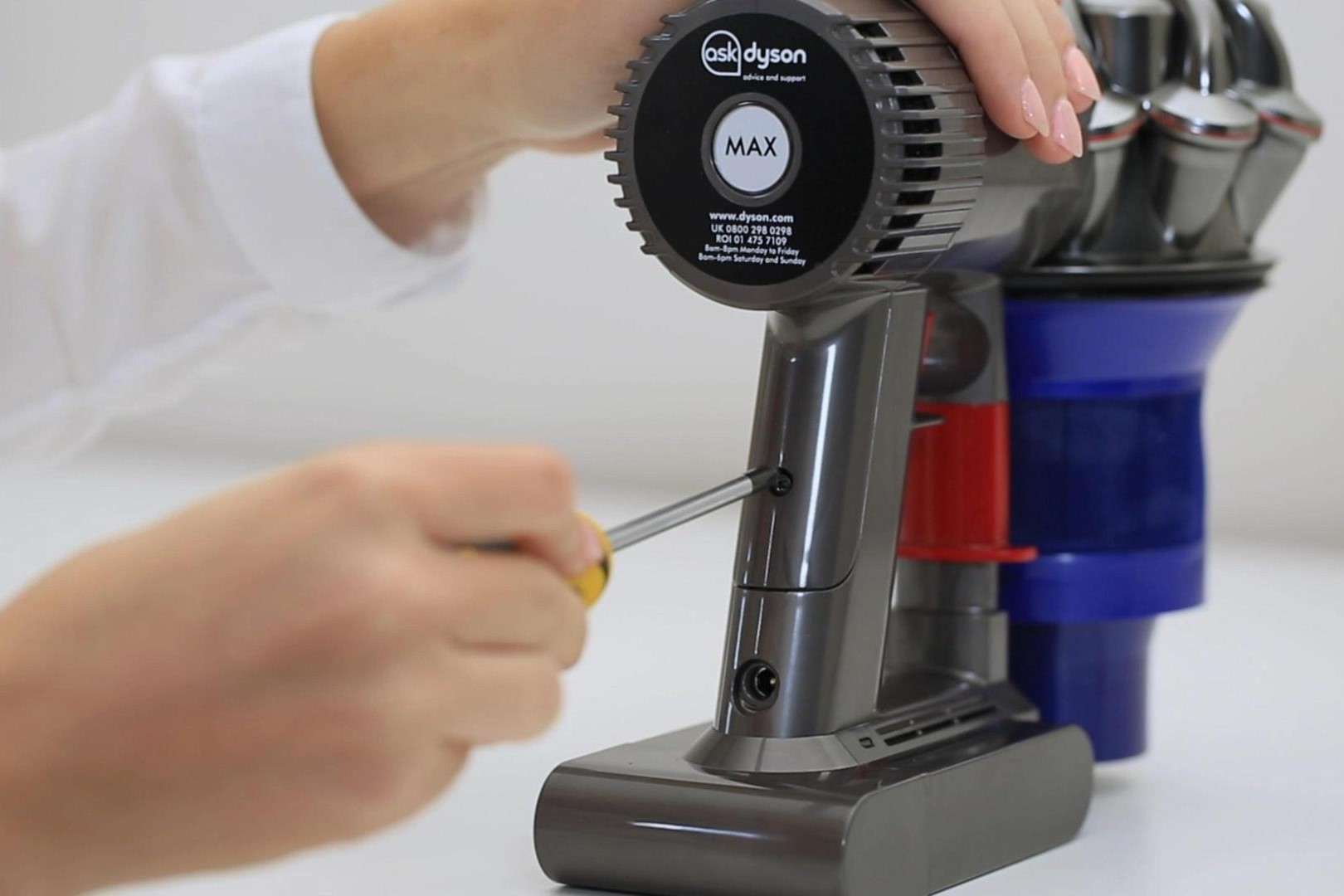 Dyson Battery Replacement: Step-by-Step DIY Guide