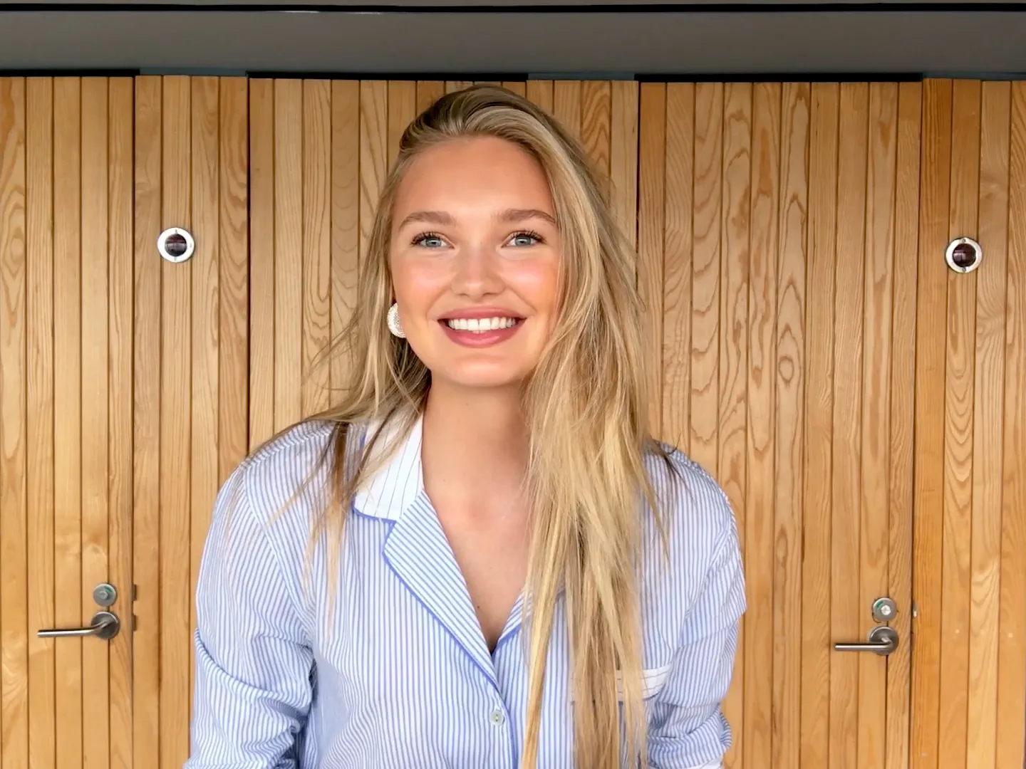 experience-a-stay-at-supermodel-romee-strijds-family-home-on-airbnb