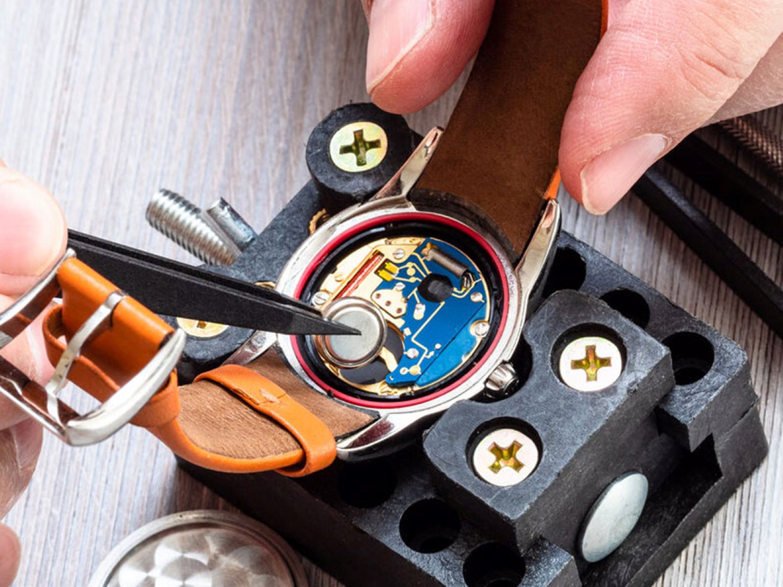 Finding Watch Battery Replacement Services