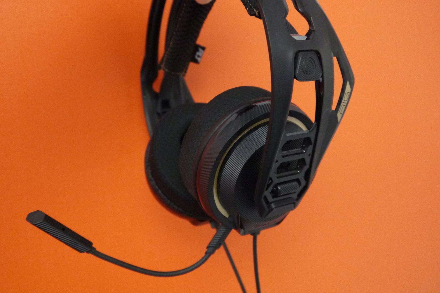 Fixing Mute Notification Issues In Plantronics Headsets