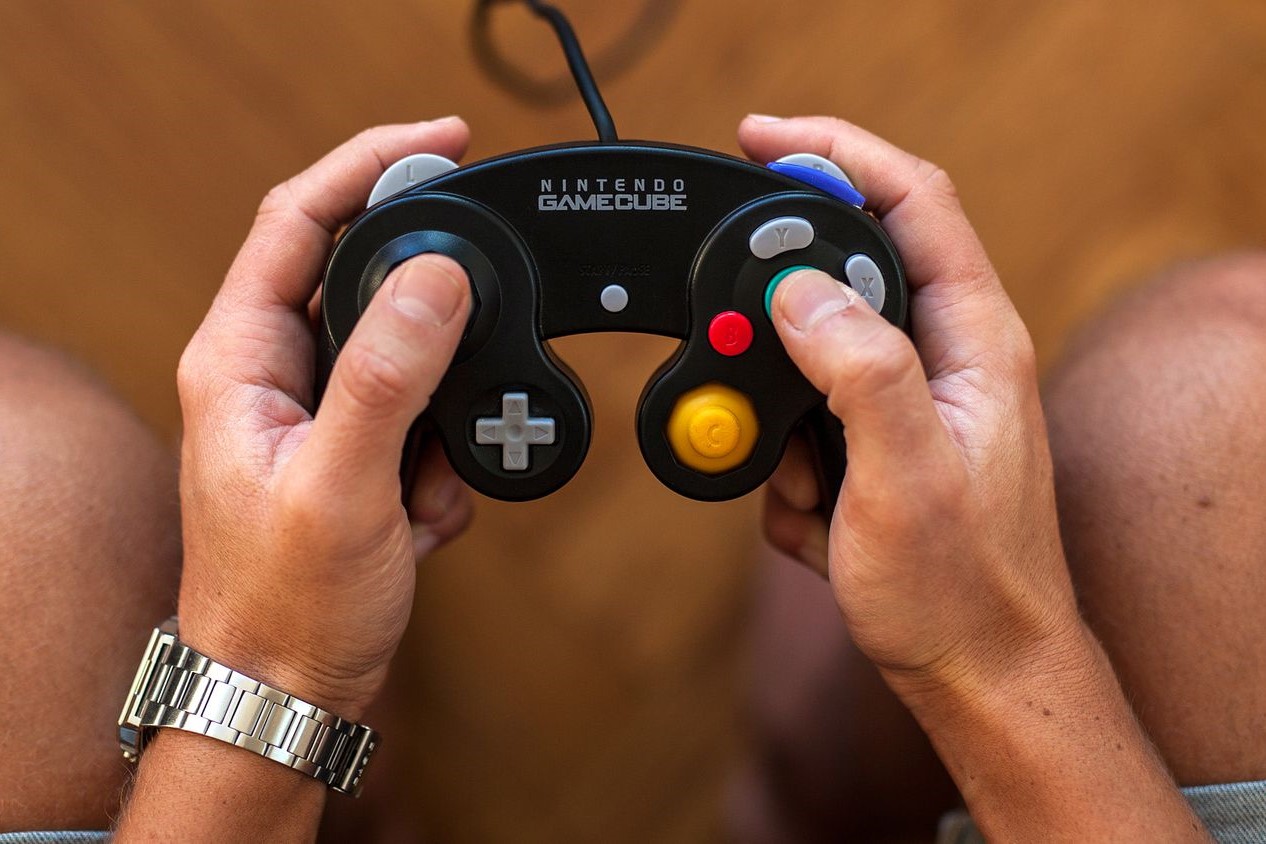 Gamecube Controller Woes: Fixing A Broken Joystick