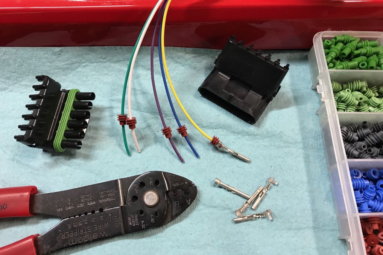 Guide on Crimping Weatherpack Connectors for Weather Resistance