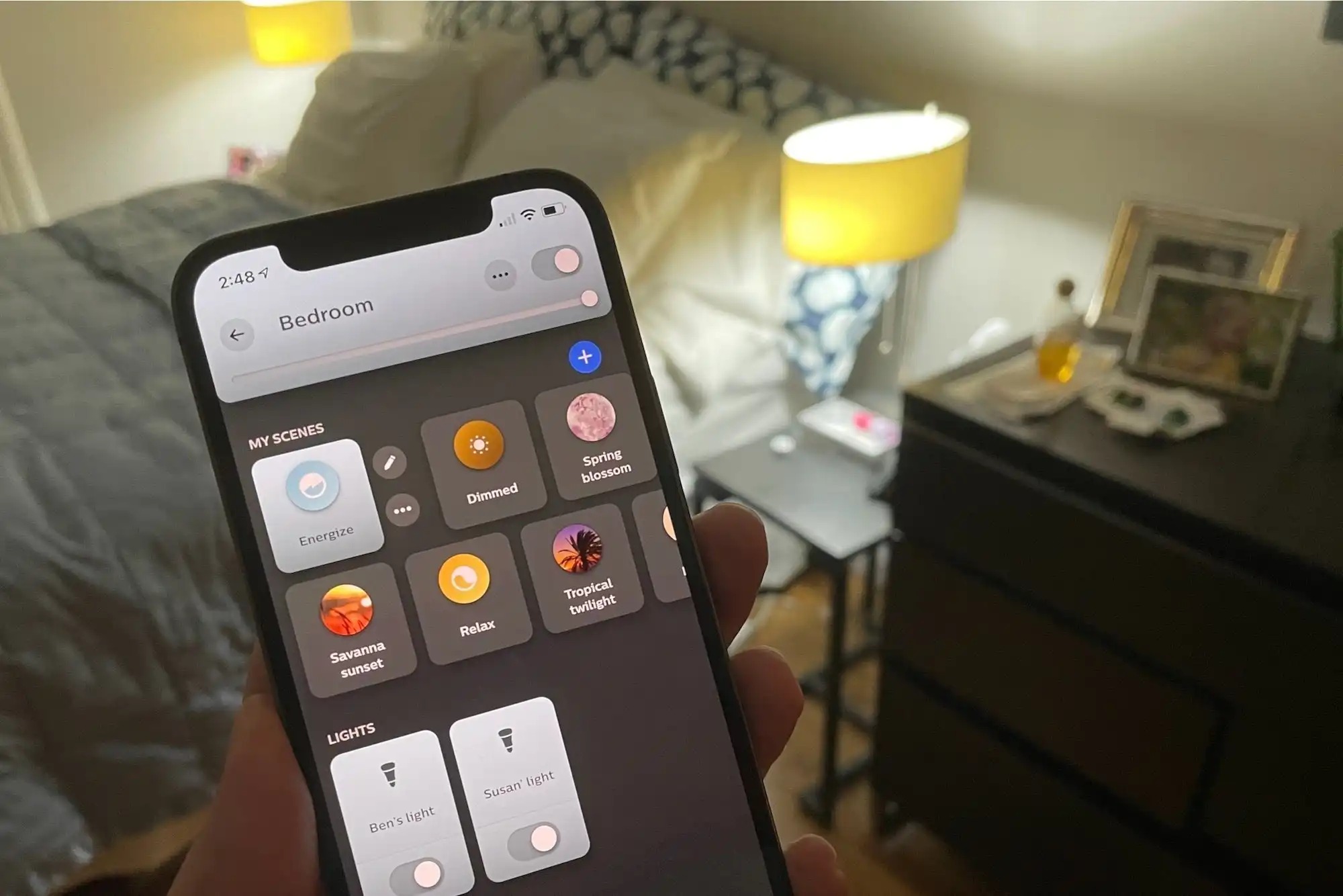 How Can One Set Up A Schedule To Turn A Lamp On And Then Off With Philips Hue