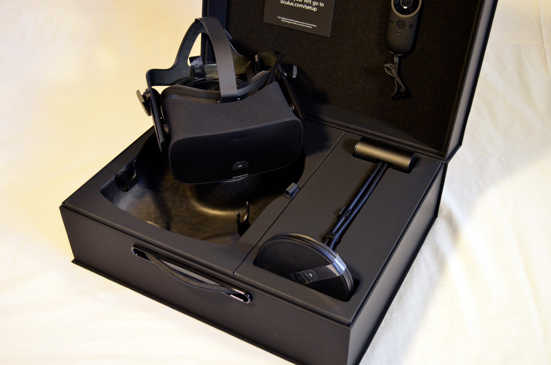 How To Open Oculus Rift Box