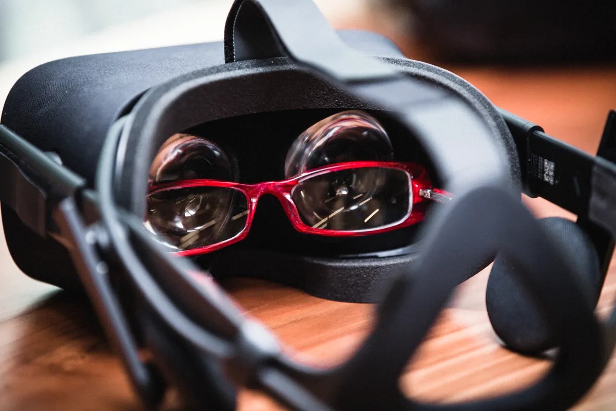 How To Use Glasses In Oculus Rift