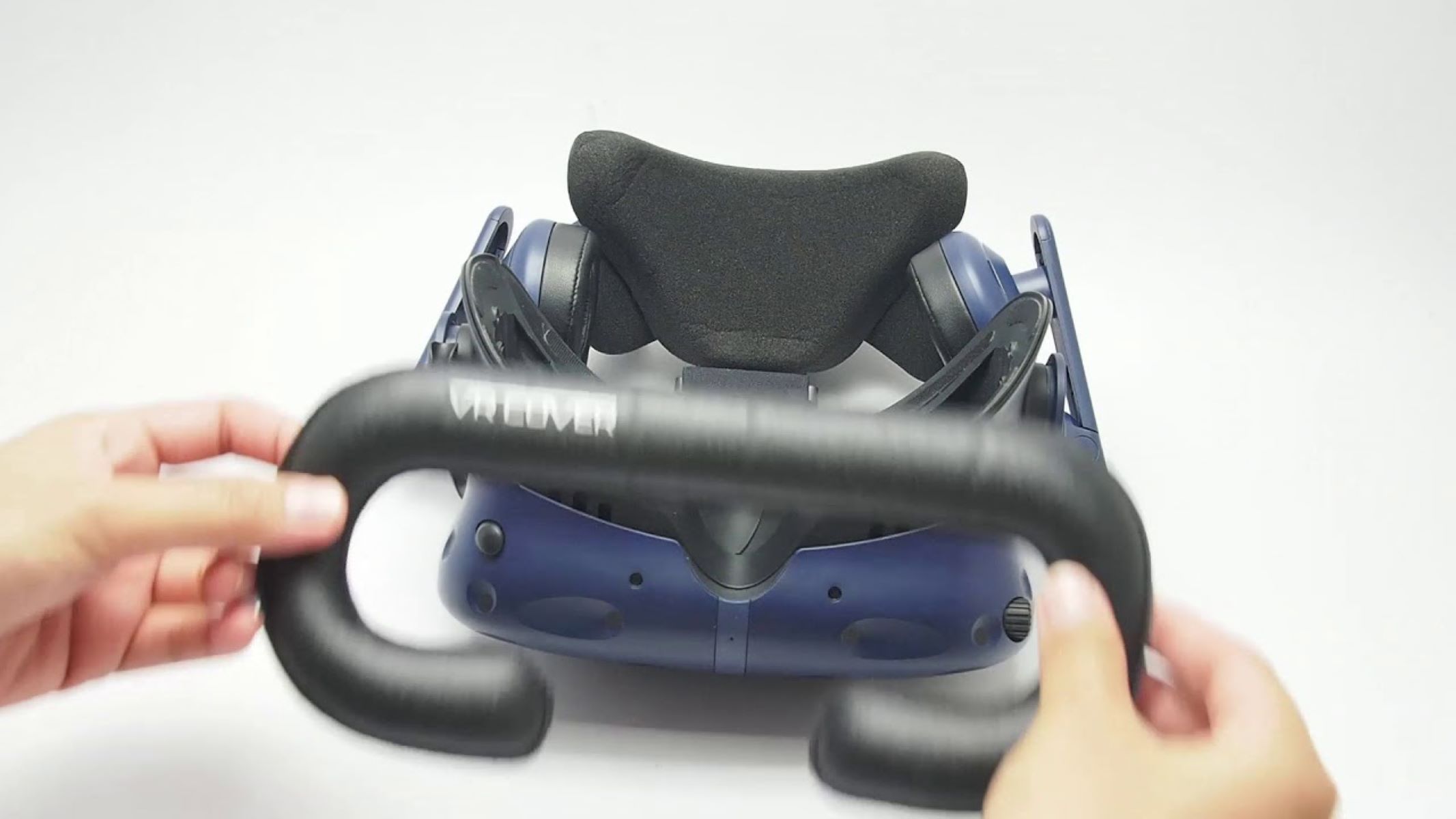 HTC Vive: How To Clean The Face Foam