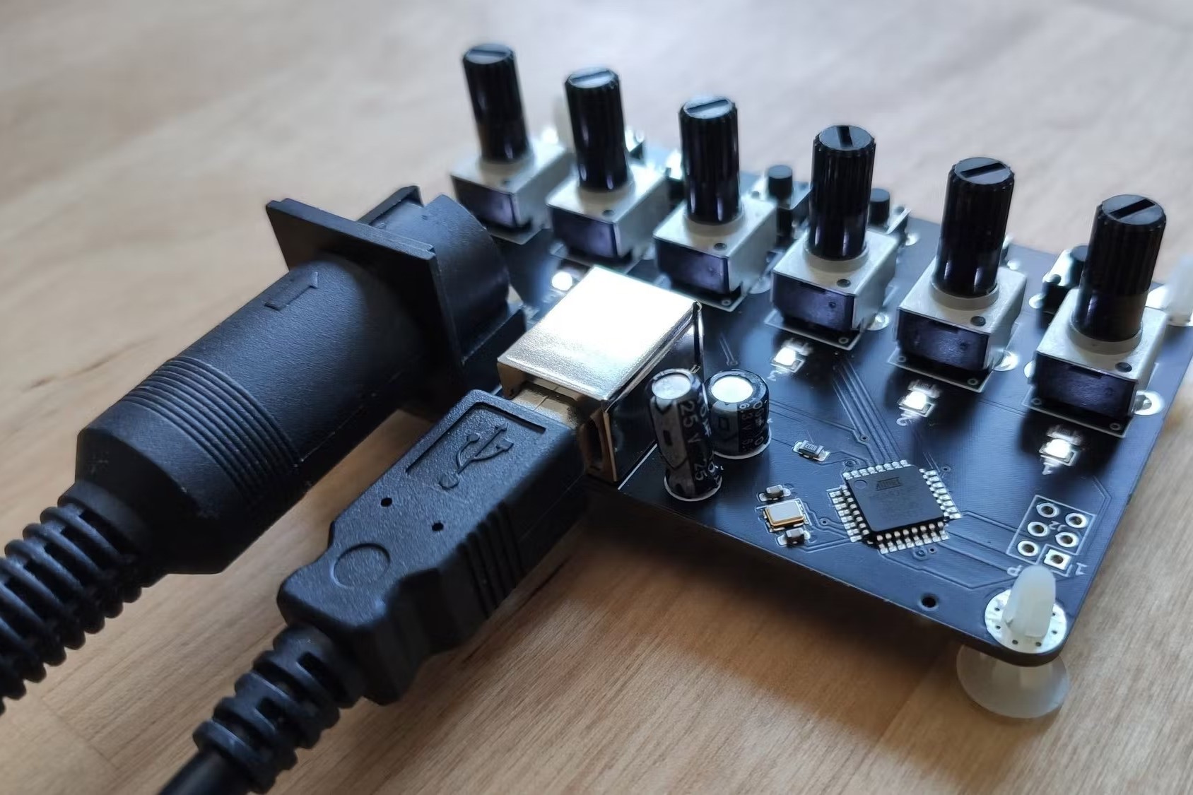 Identifying The Data-Carrying Pin On A MIDI Connector
