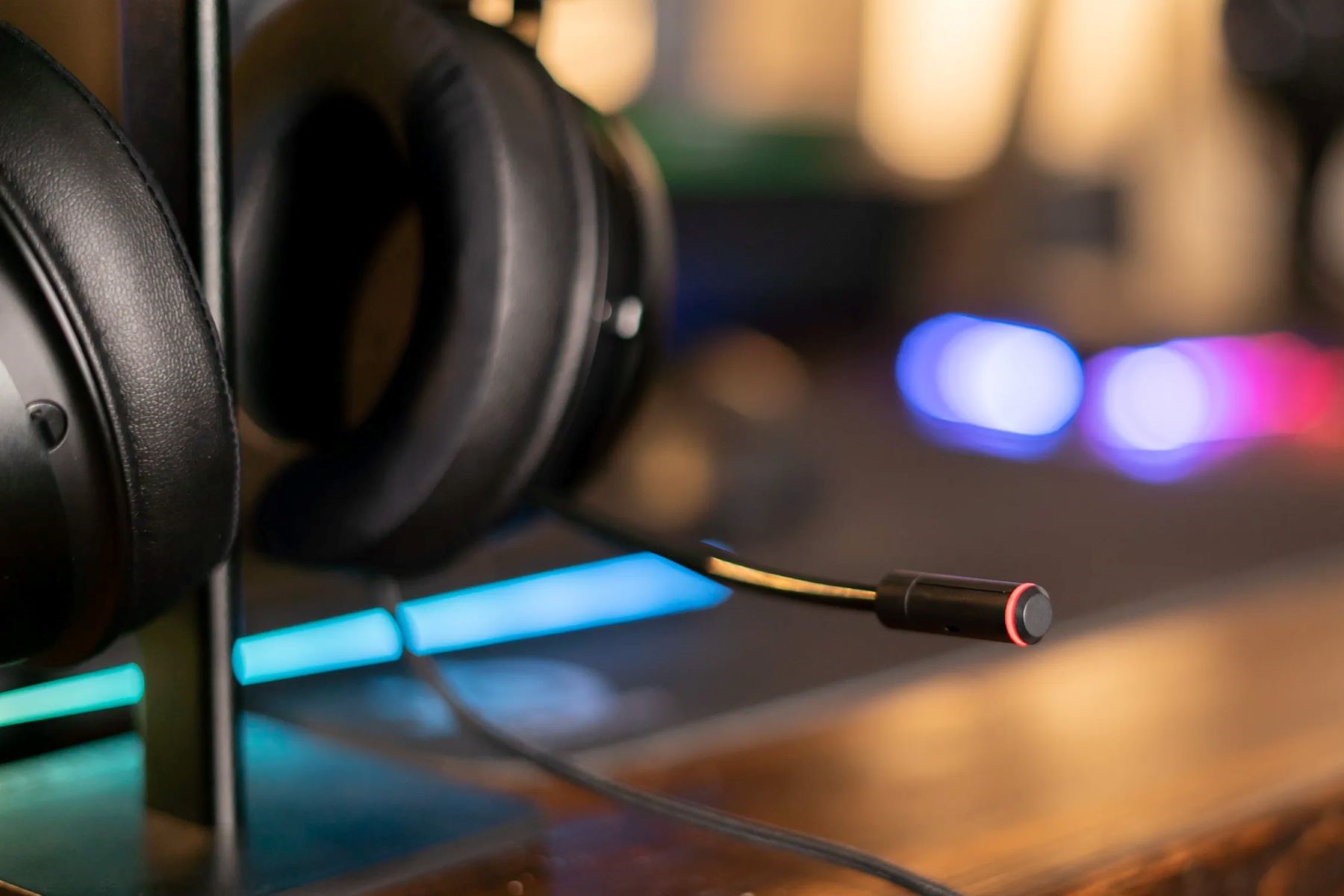 Improving Your Headset Microphone’s Sound Quality