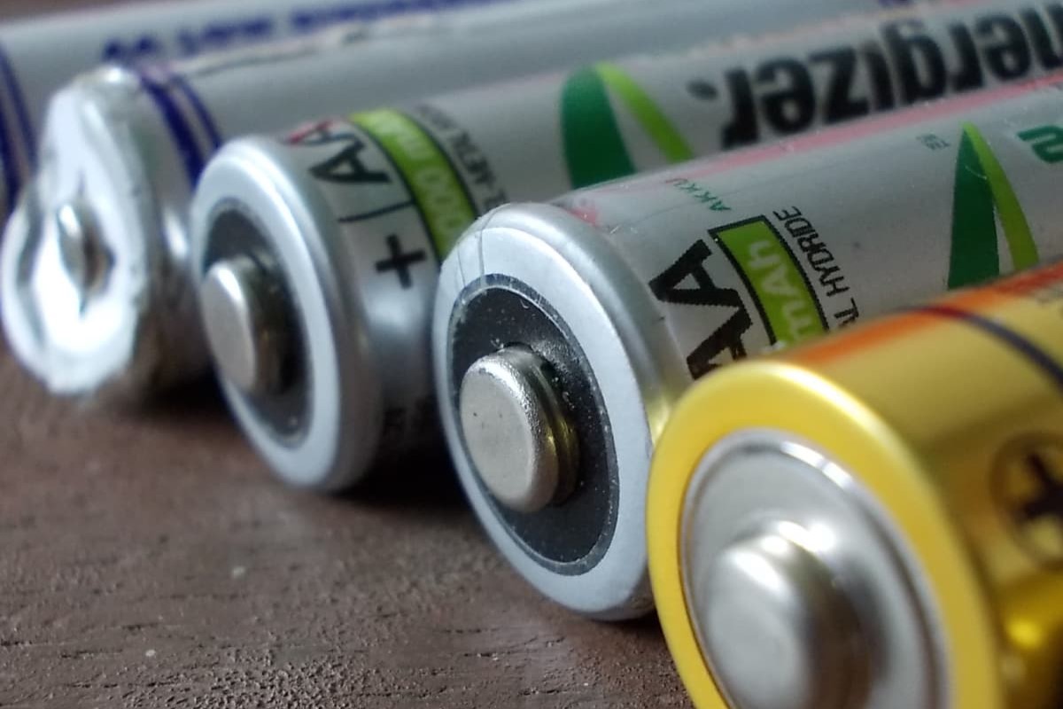 Inside NiMH: Understanding Nickel-Metal Hydride Batteries