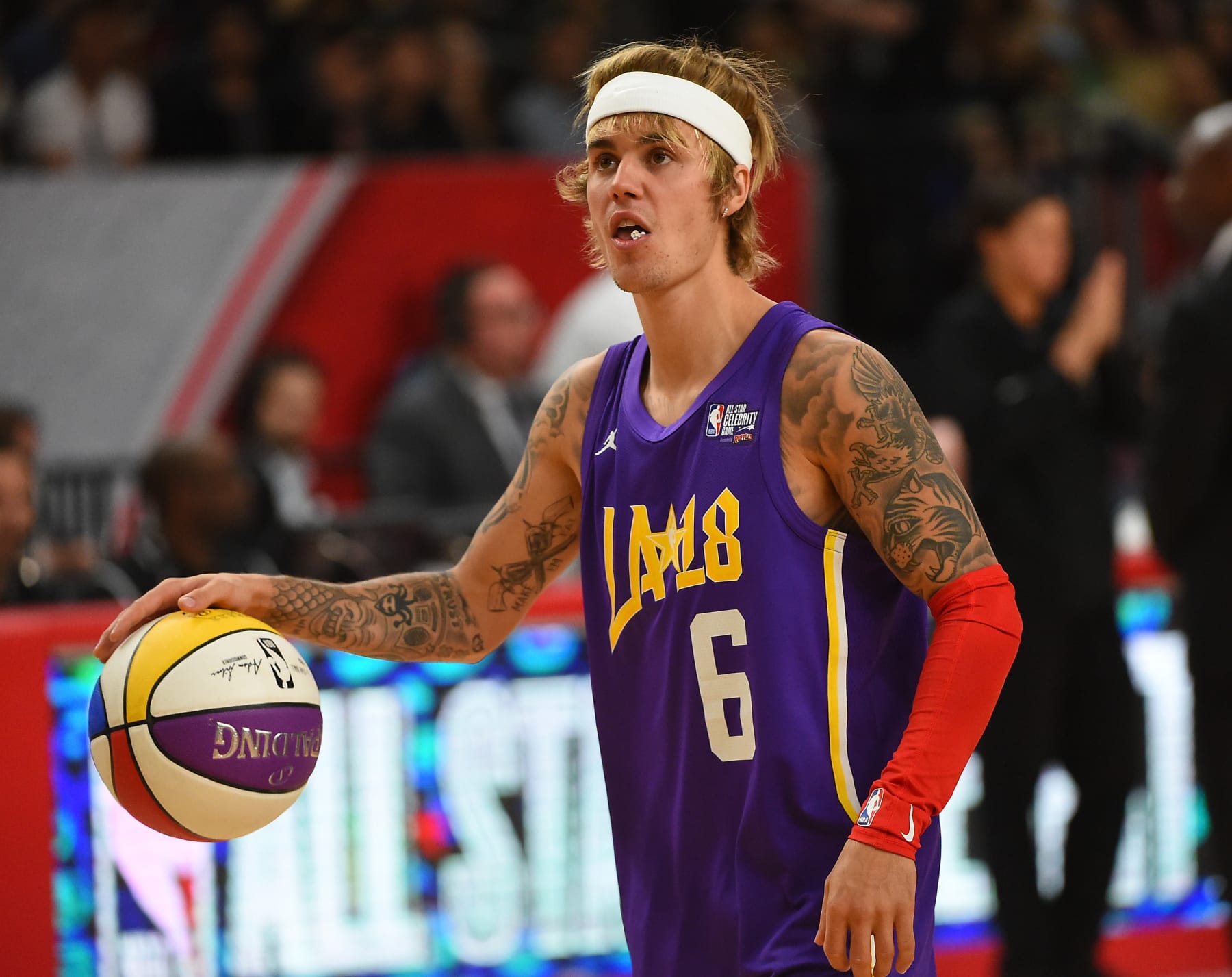 Justin Bieber Impresses With Basketball Skills At L.A. Game