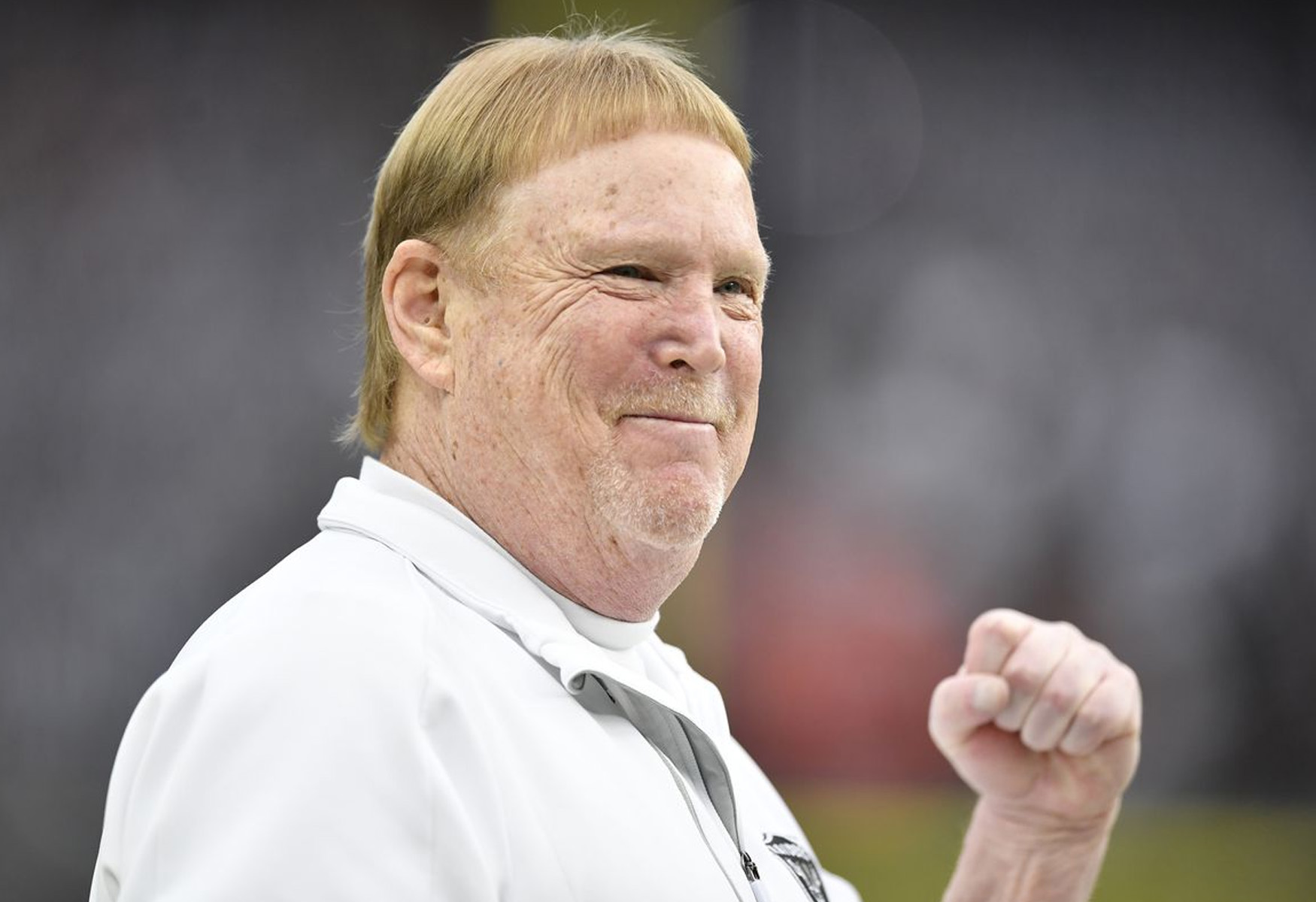 Mark Davis’ Epic Hydration Habits Steal The Show During Raiders’ Dominant Victory