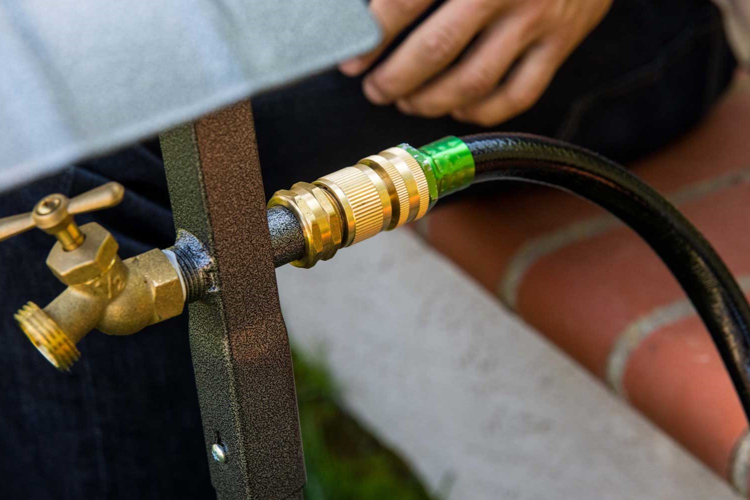 proper-usage-of-a-hose-connector