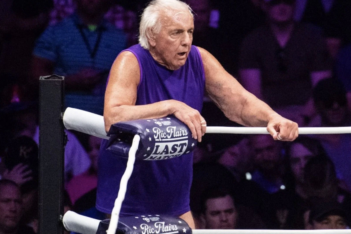 ric-flair-takes-tackle-from-ufcs-michael-chandler-wwe-legend-shows-hes-still-got-it