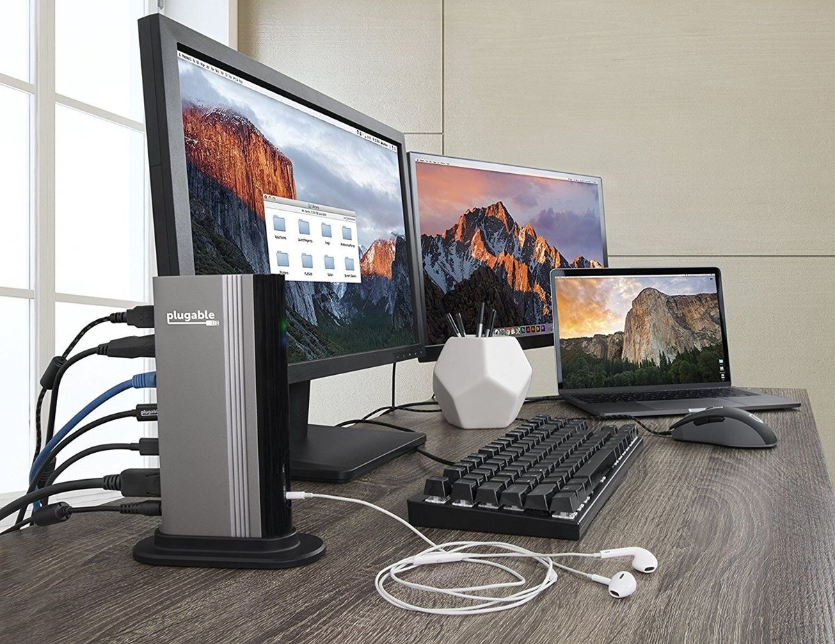 simplifying-connections-laptop-to-monitor-setup-with-docking-station