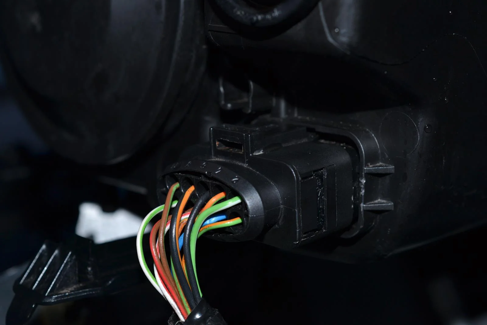 Step-by-Step Guide On Testing A Headlight Connector