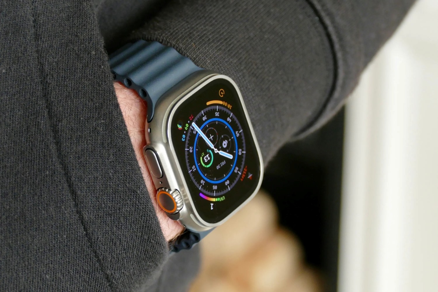 Stylish Wear: A Guide to Wearing Your Smartwatch Comfortably | CitizenSide