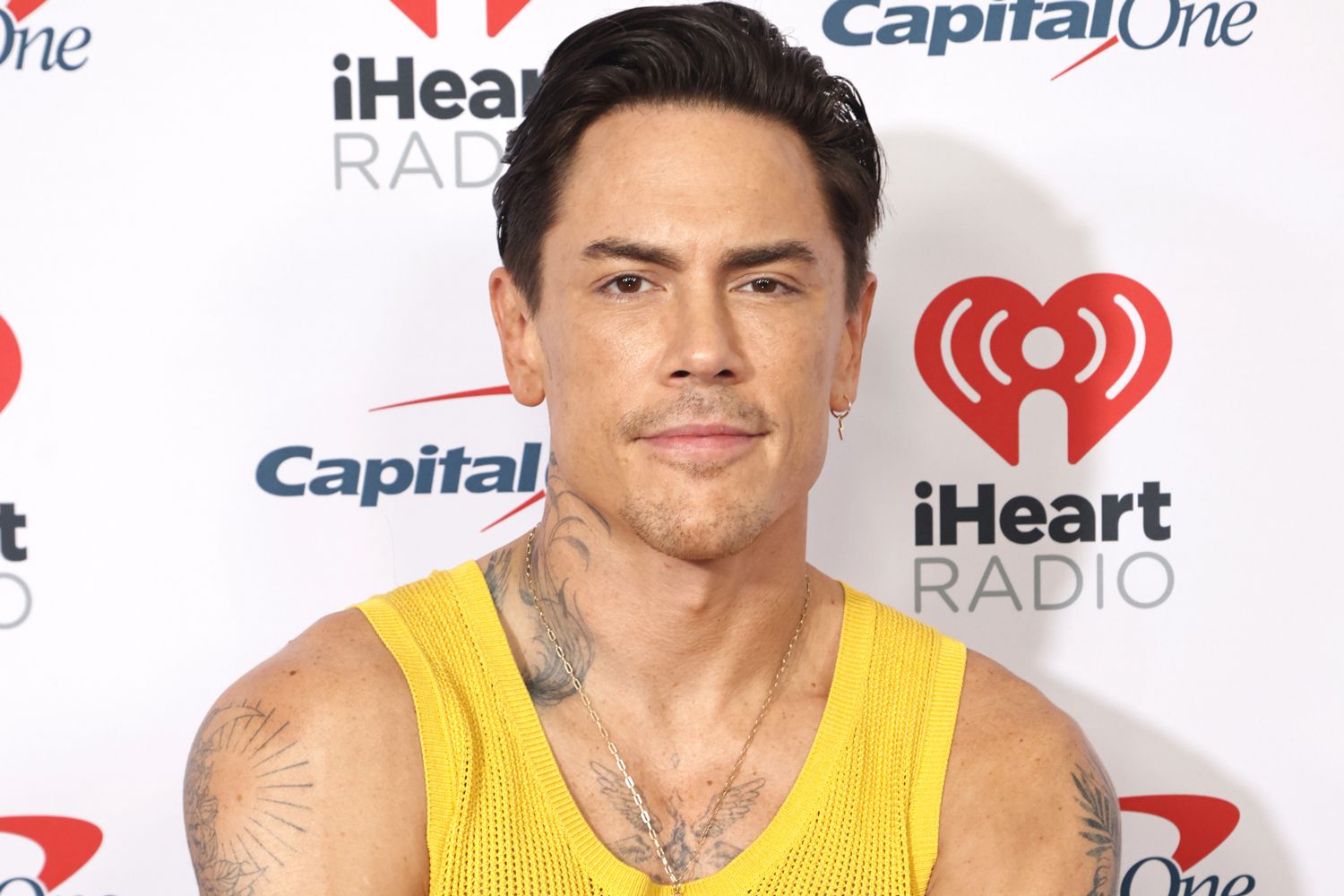 Tom Sandoval Spotted Leaving Bar With Mystery Woman