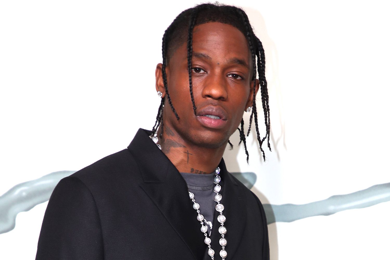 Travis Scott Narrowly Escapes A Dangerous Stage Accident During NYC Concert