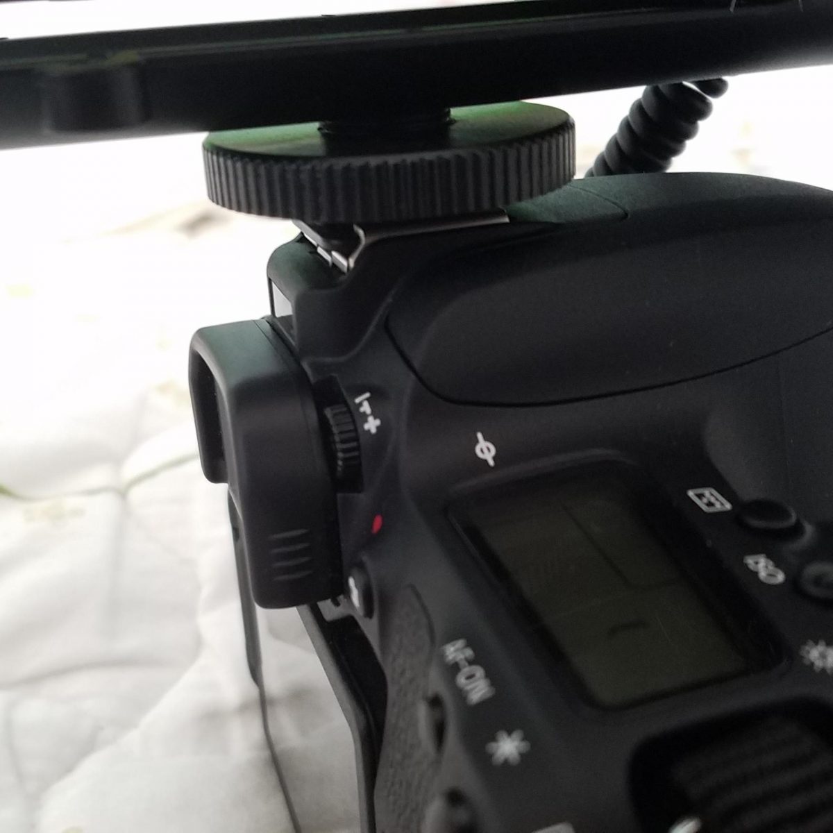 unsticking-a-monopod-shoe-from-your-camera-a-quick-tutorial