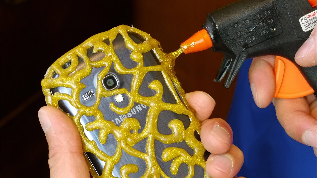 Using Hot Glue To Make Your Own Phone Case