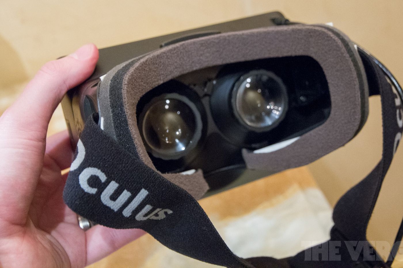 What Does It Look Like Inside The Oculus Rift