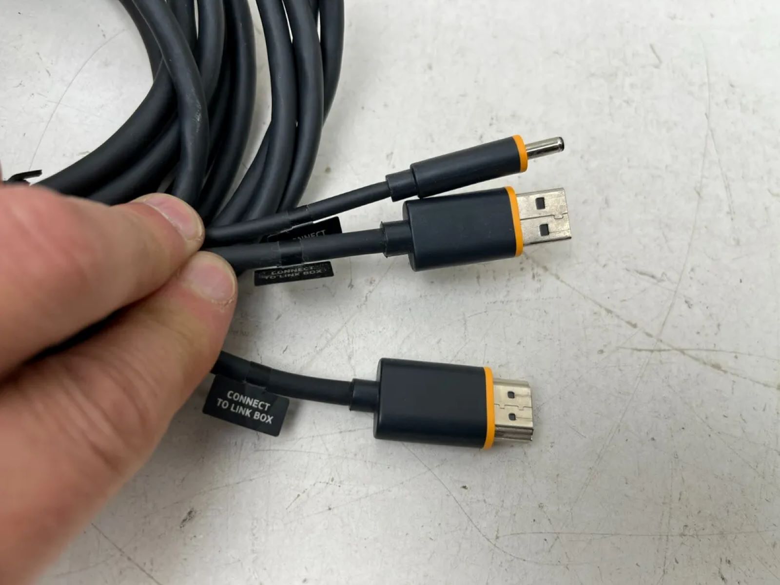 What Type Of USB Cable Does The HTC Vive Use?