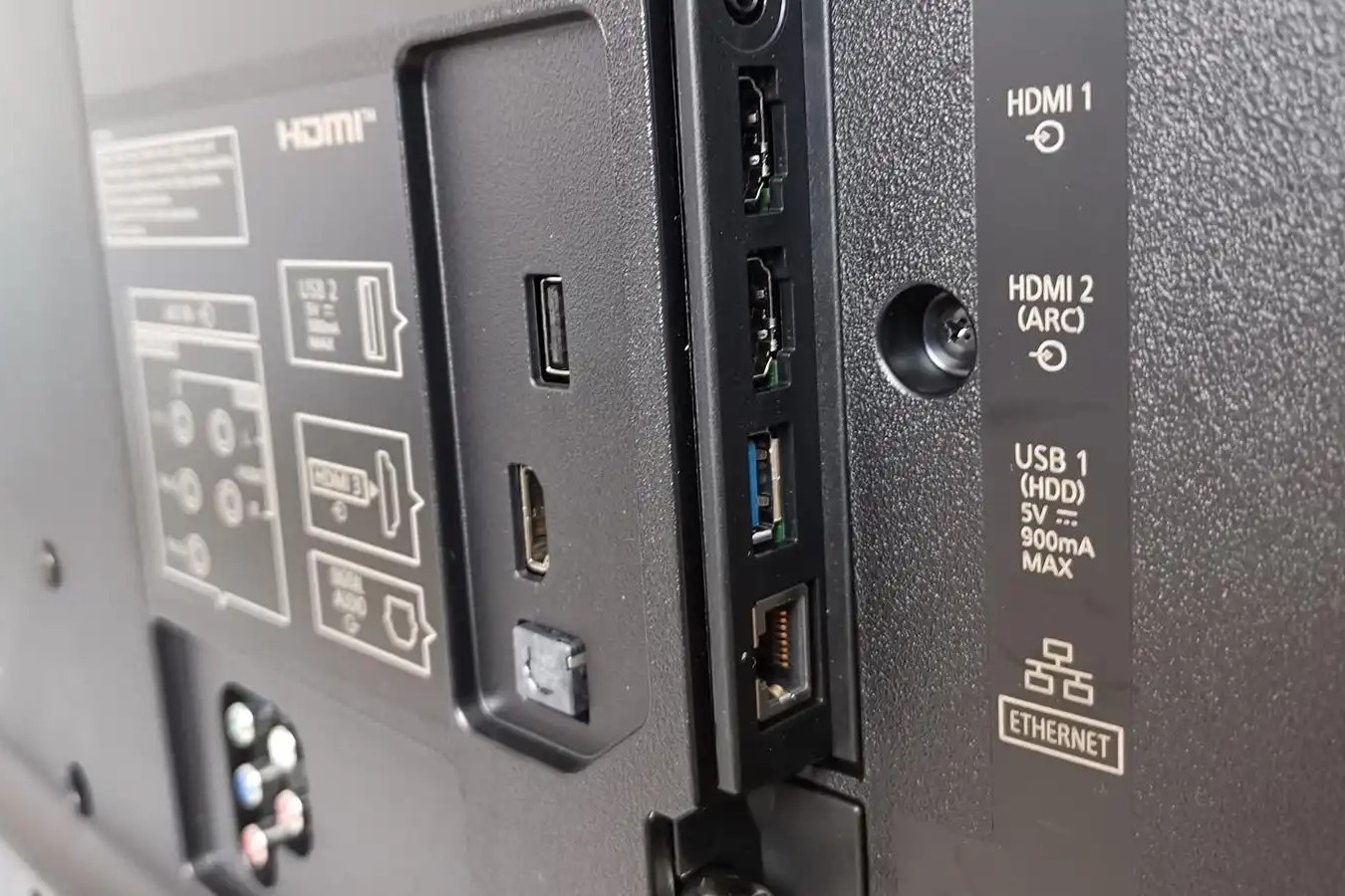Which HDMI Port Do I Connect Oculus Rift To