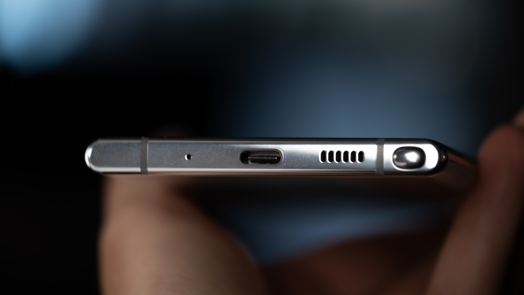 behind-the-tech-samsungs-waterproofing-of-the-headphone-jack-explained